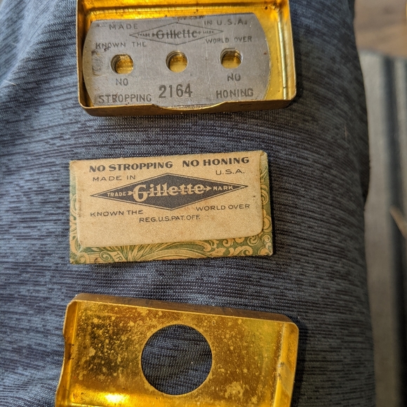 Men's Antique Gillette Shaving Razor Blades ALL Original Case & Paper Insert - Picture 3 of 3
